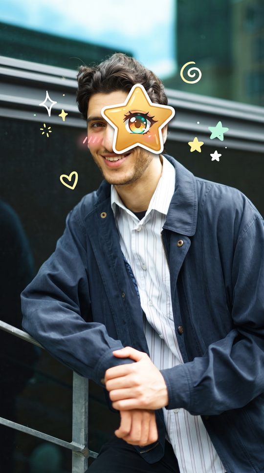 Anime eye filter example: golden star sticker with an anime eye and doodles